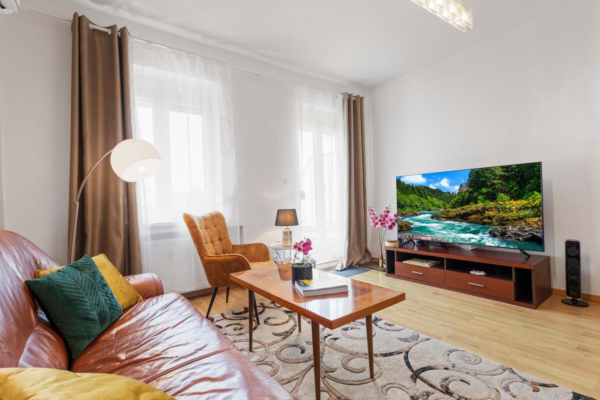 Heart Of The City Center 2 Rooms By Zazi Братислава Экстерьер фото